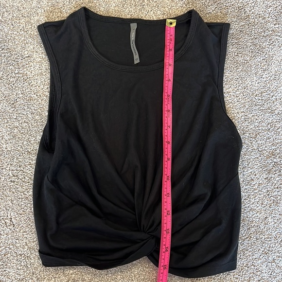 Aritzia workout crop top. - Picture 3 of 3